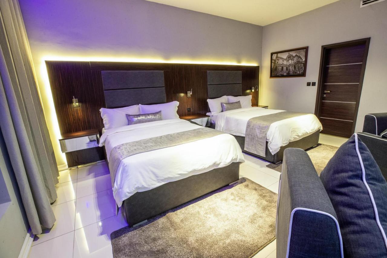 Bon Hotel Tripod أويري المظهر الخارجي الصورة