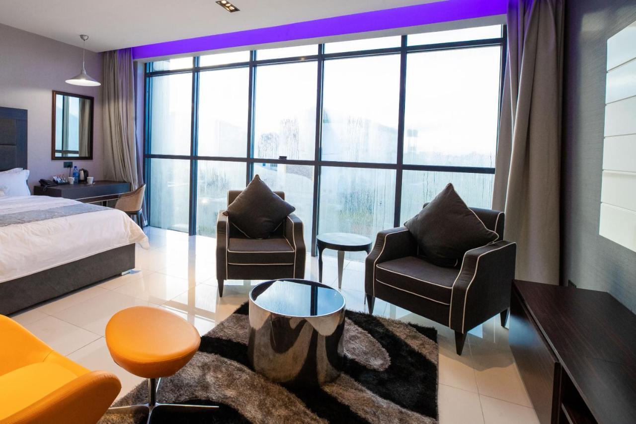Bon Hotel Tripod أويري المظهر الخارجي الصورة