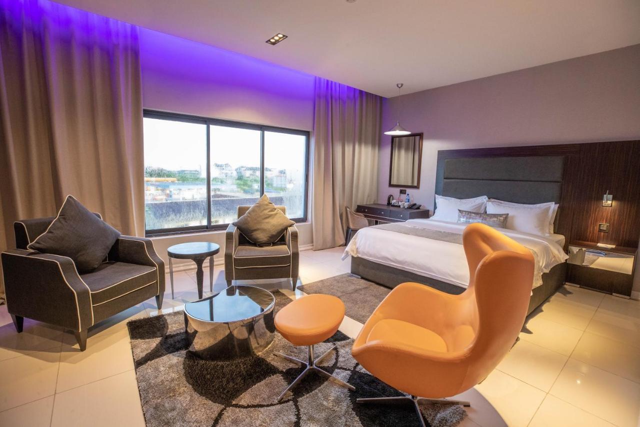 Bon Hotel Tripod أويري المظهر الخارجي الصورة